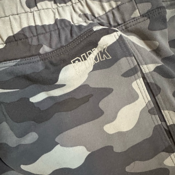 PINK Victoria’s Secret Gray Camo Joggers - Picture 4 of 6